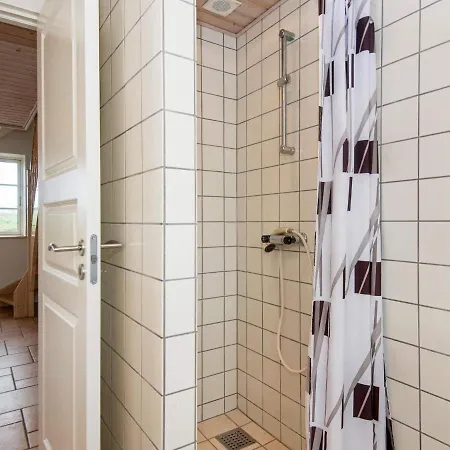 Holiday home Tingodden Ii *