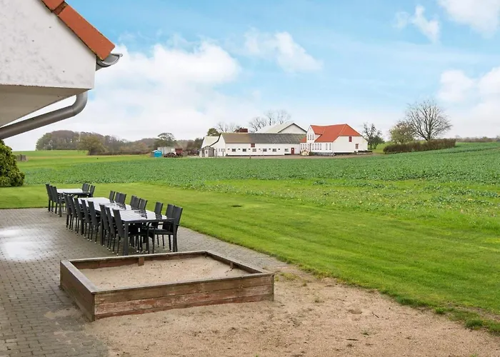 20 Person In Nordborg-by Traum